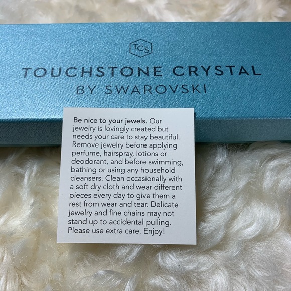 Touchstone Crystal “Around the Corner Earrings” - Picture 6 of 6